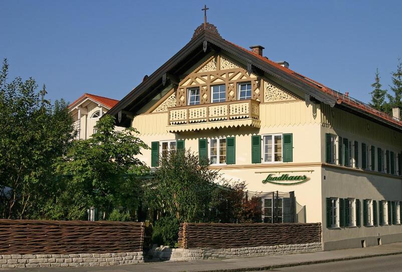 Landhaus Café Restaurant&Hotel Wolfratshausen Extérieur photo