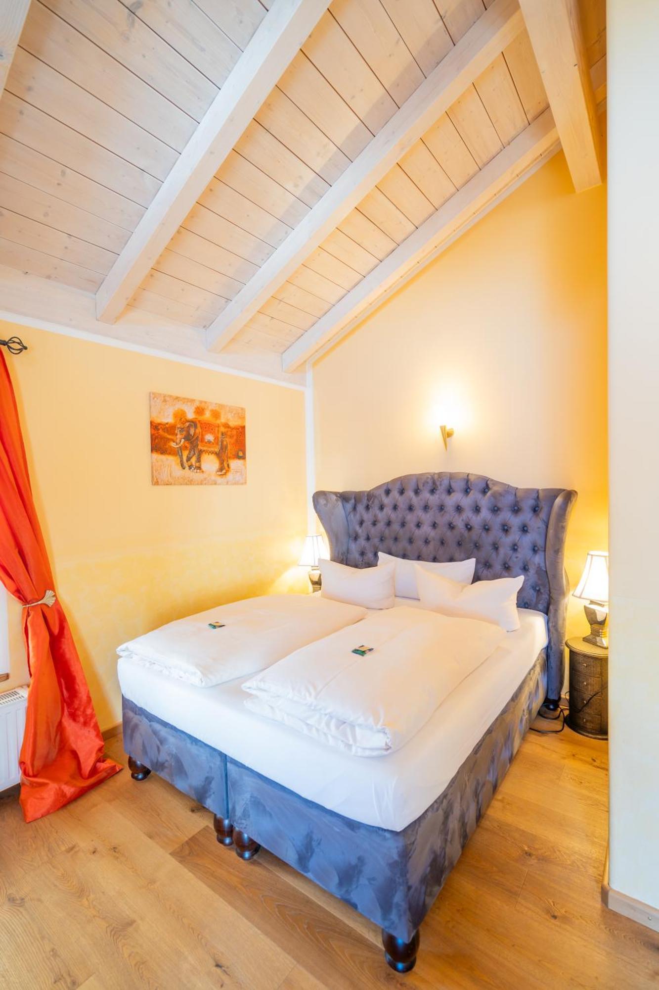 Landhaus Café Restaurant&Hotel Wolfratshausen Extérieur photo