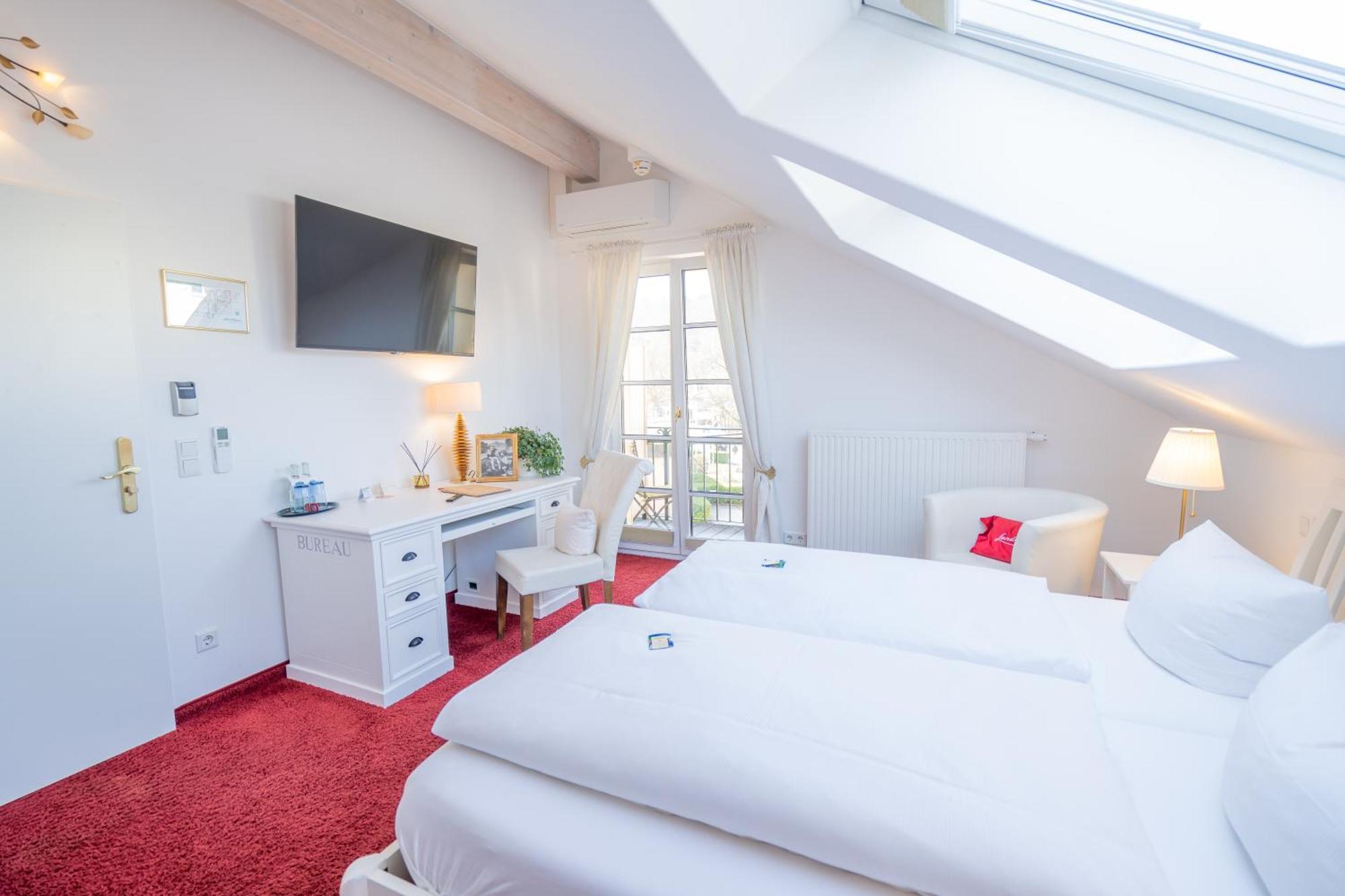 Landhaus Café Restaurant&Hotel Wolfratshausen Extérieur photo