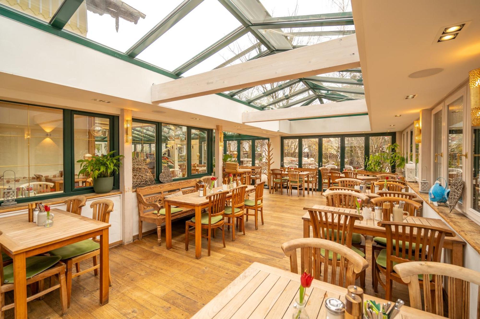 Landhaus Café Restaurant&Hotel Wolfratshausen Extérieur photo