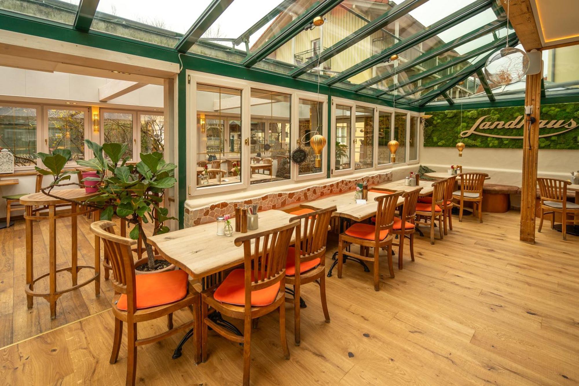 Landhaus Café Restaurant&Hotel Wolfratshausen Extérieur photo