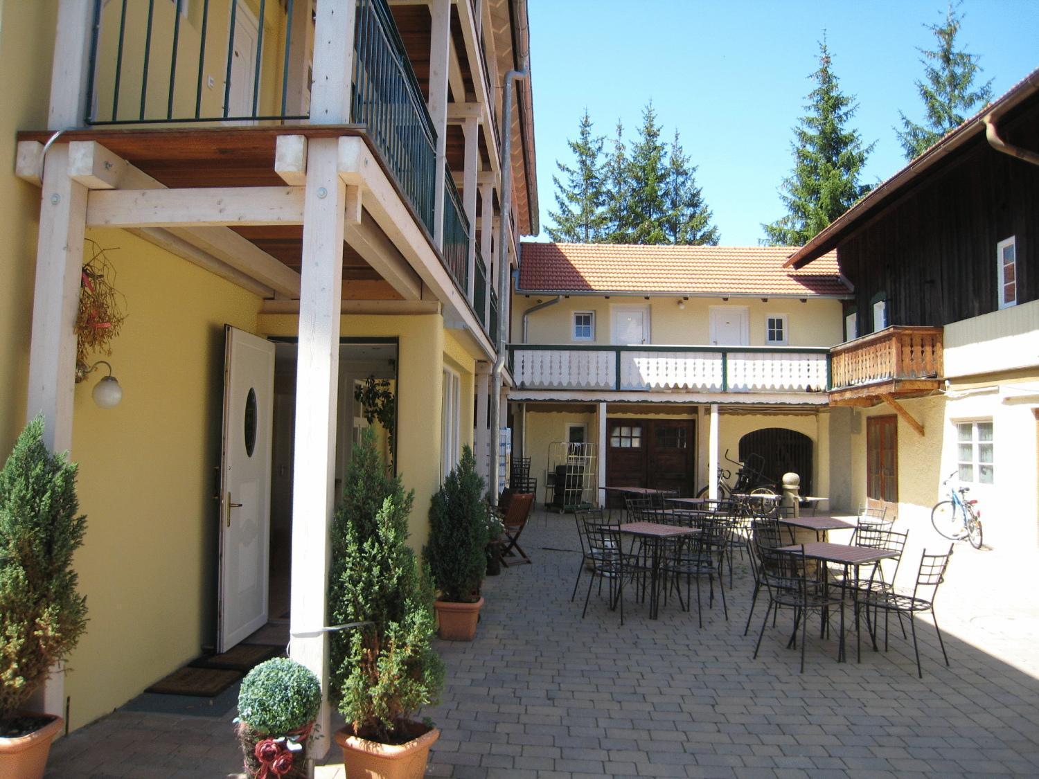 Landhaus Café Restaurant&Hotel Wolfratshausen Extérieur photo