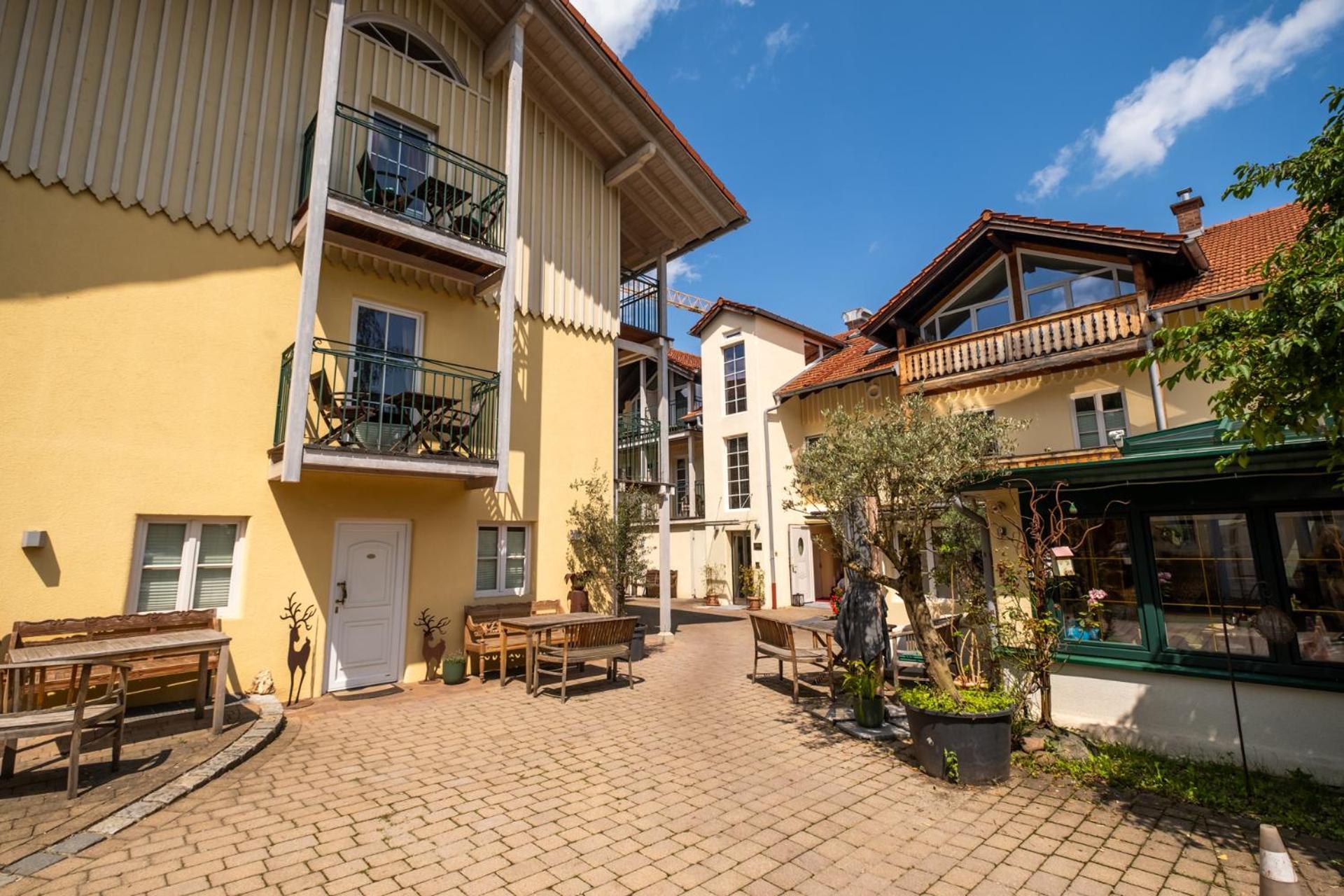 Landhaus Café Restaurant&Hotel Wolfratshausen Extérieur photo