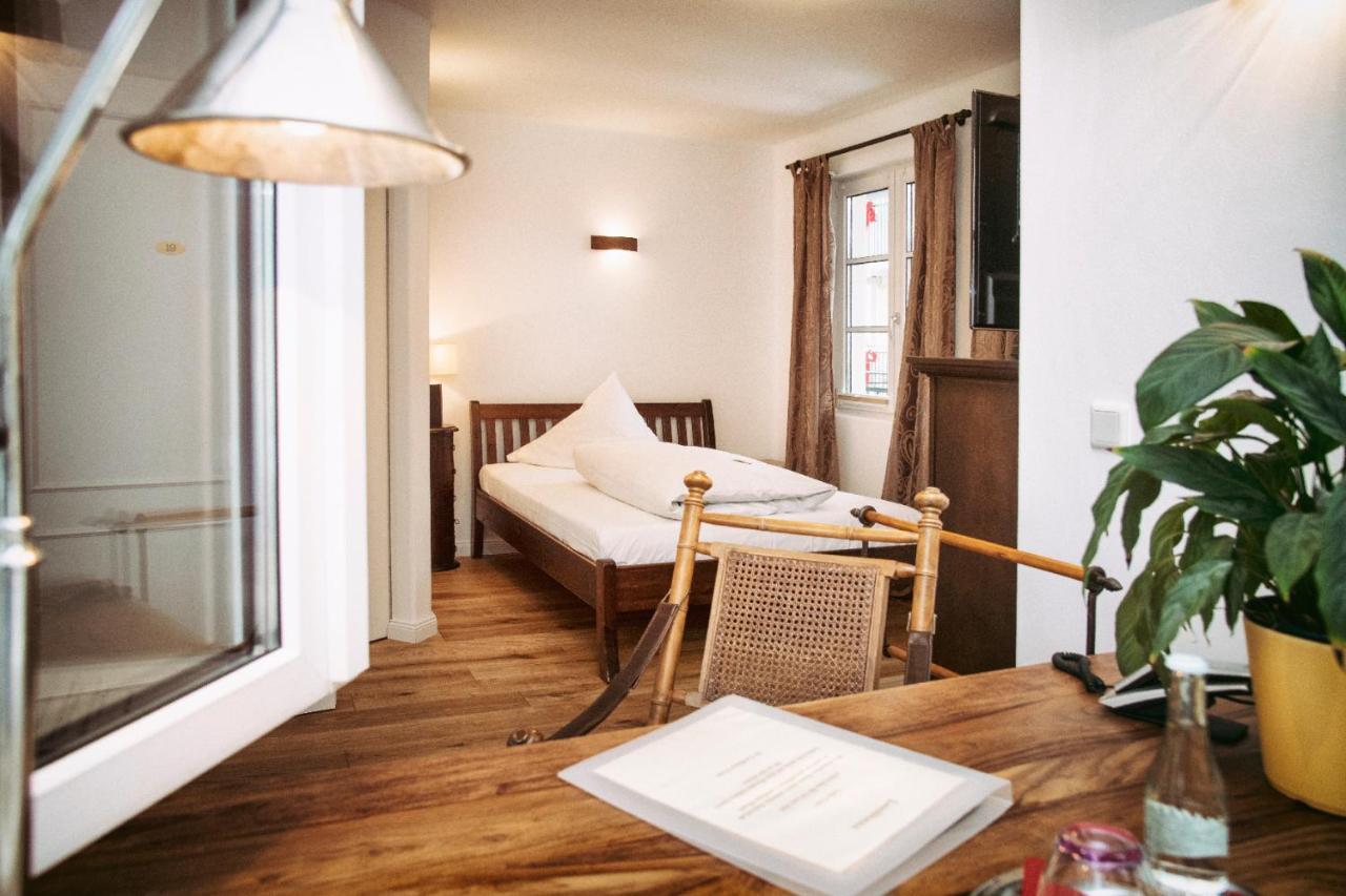 Landhaus Café Restaurant&Hotel Wolfratshausen Extérieur photo